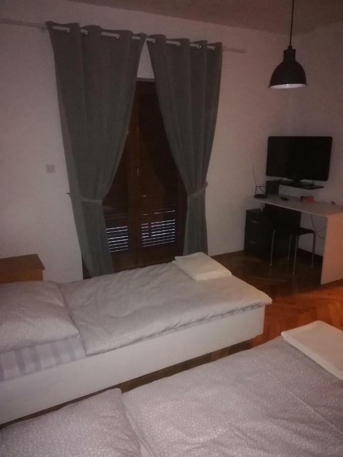 Apartmani Marin Vukovar Eksteriør billede