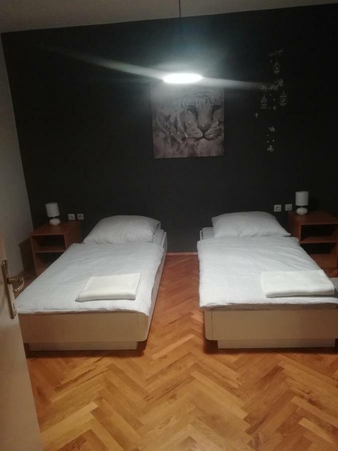Apartmani Marin Vukovar Eksteriør billede